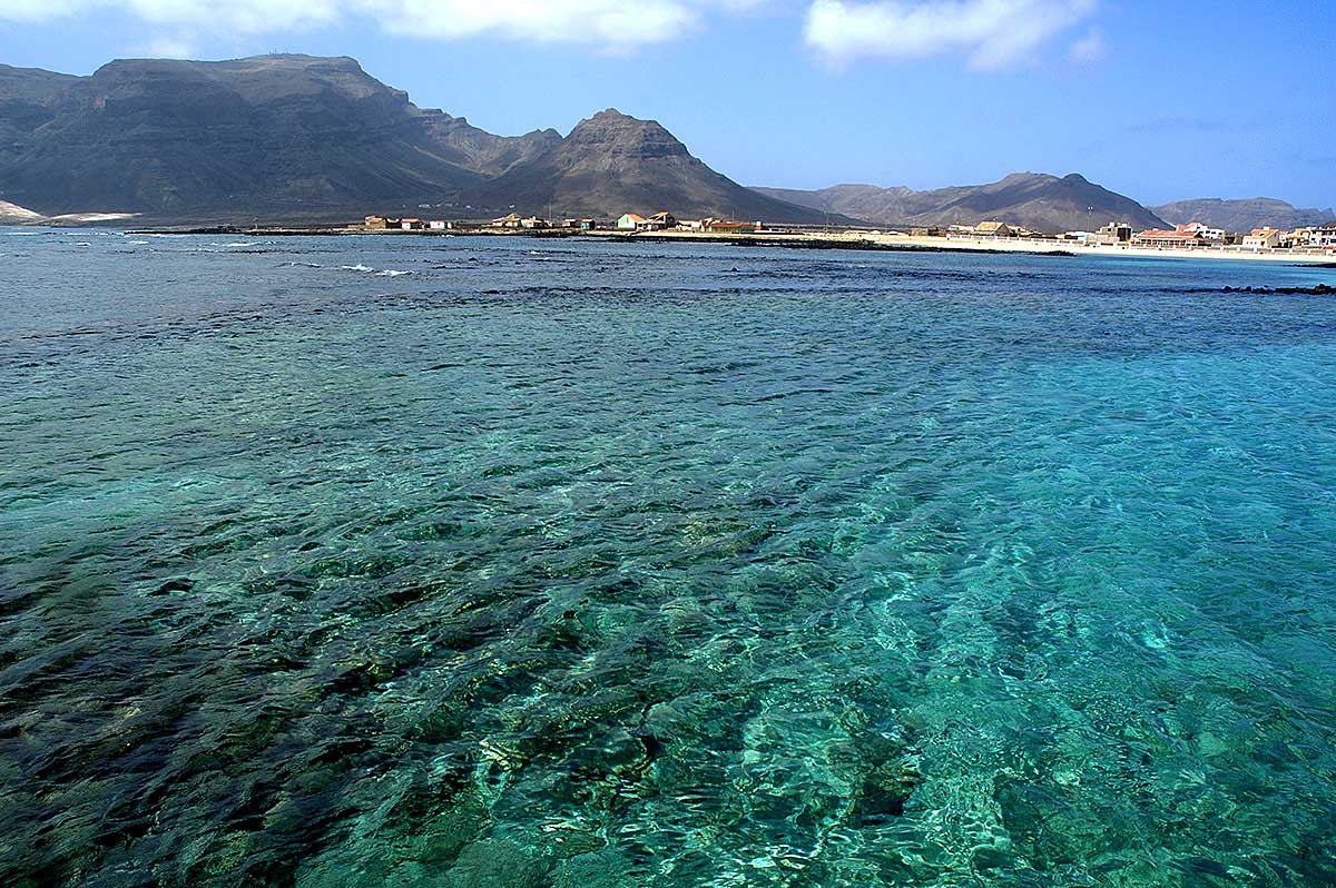 Ilha do Sal, do vento, da água e do fogo ...